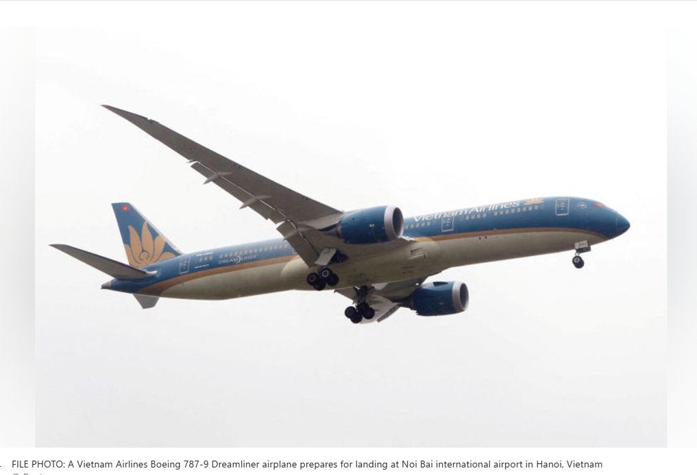 Airplane forced to return to airport after overshooting runway