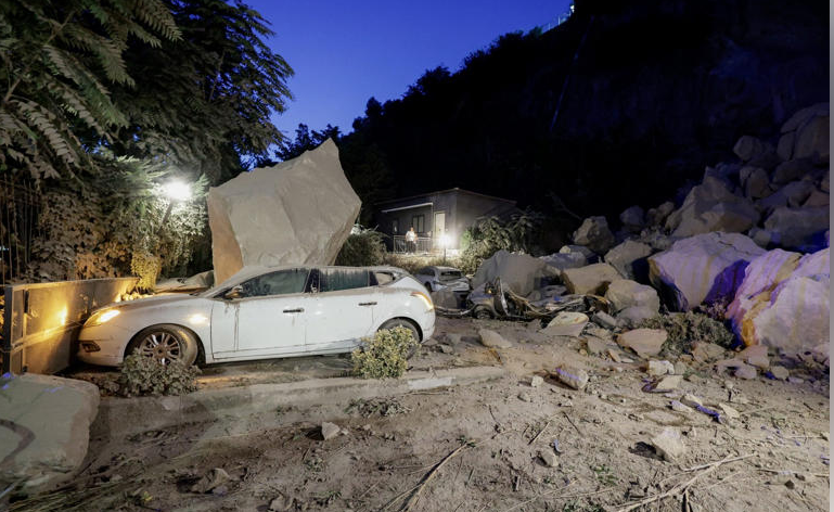 Dozens injured as earthquake rocks Naples